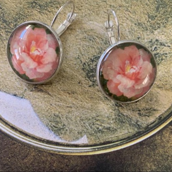 Pink peony earrings - Picture 2 of 6